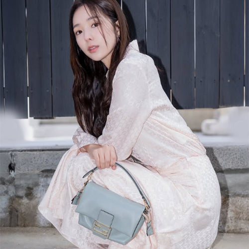 펜디 맘마백 숄더 크로스백 그린 ~3size~ (수미,박지현,채수빈 착용)