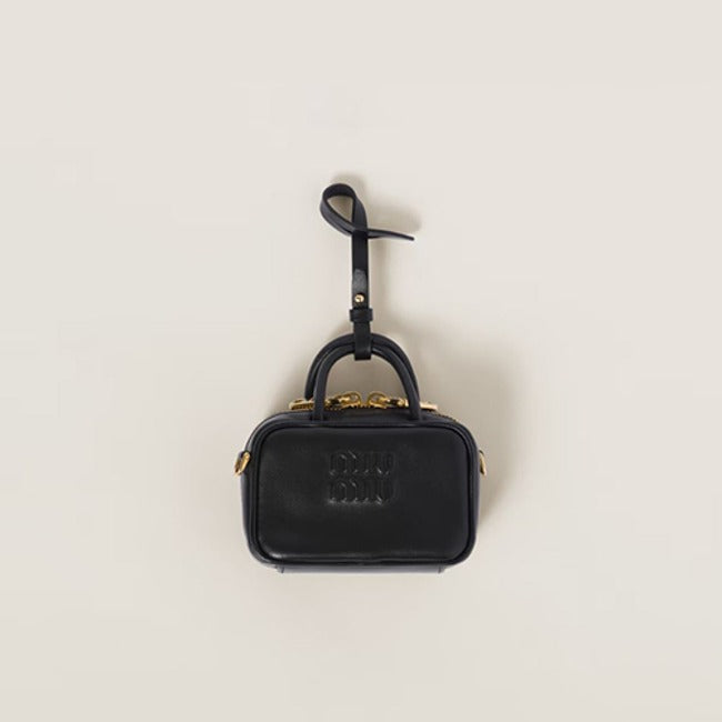 미우미우 가죽 마이크로 핸드백 블랙