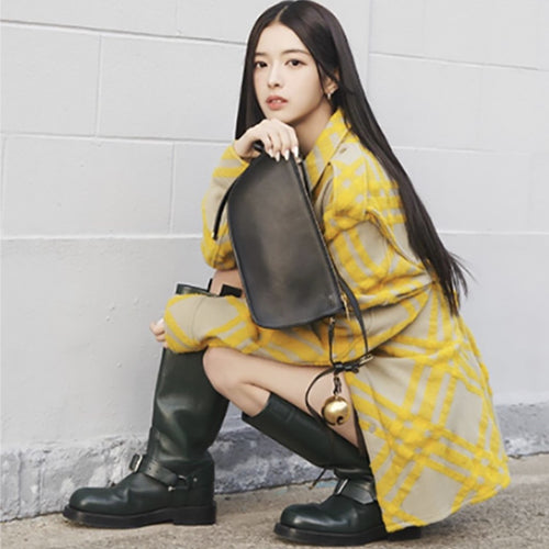 버버리 레더 새들 하이 부츠 (노정의,박하선 착용)