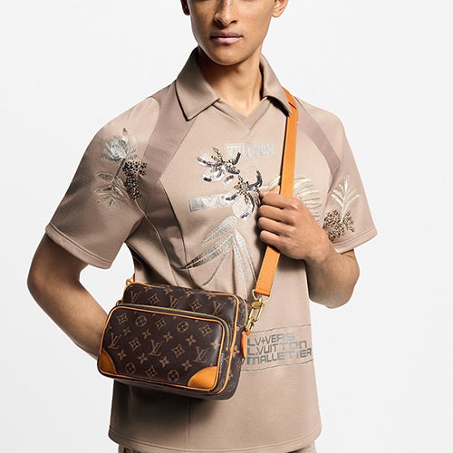 루이비통 닐 모노그램 크로스백 블랙