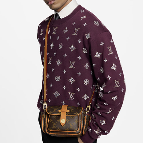 루이비통 카고 웨어러블 월렛 모노그램 크로스백