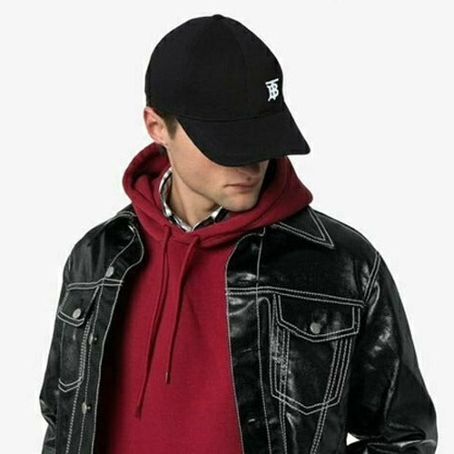 (국내배송, 당일출고) 버버리 모노그램 모티브 볼캡