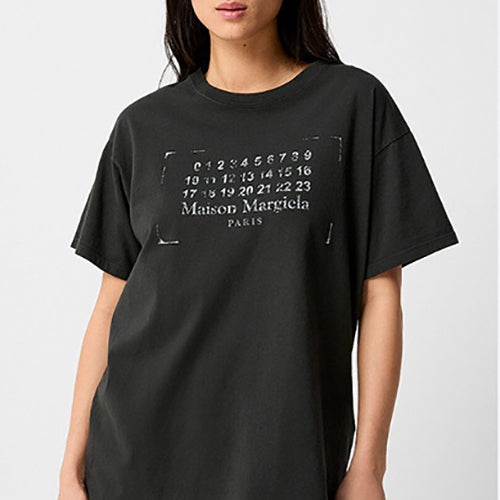 (국내배송) 메종 마르지엘라 스탬프 로고 반팔티셔츠 ~2Color~ (효민,김나영 착용)
