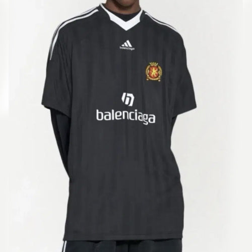 발렌시아가 x 아디다스  오버사이즈 풋볼 티셔츠 블랙 (지젤 착용)