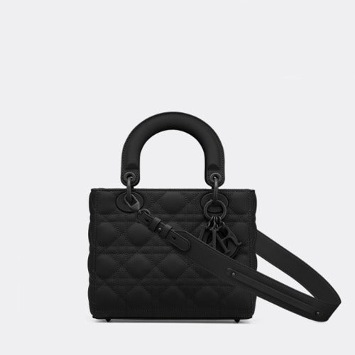 레이디 디올 MY ABCDior백 블랙 울트라 매트(블랙핑크 지수 착용)