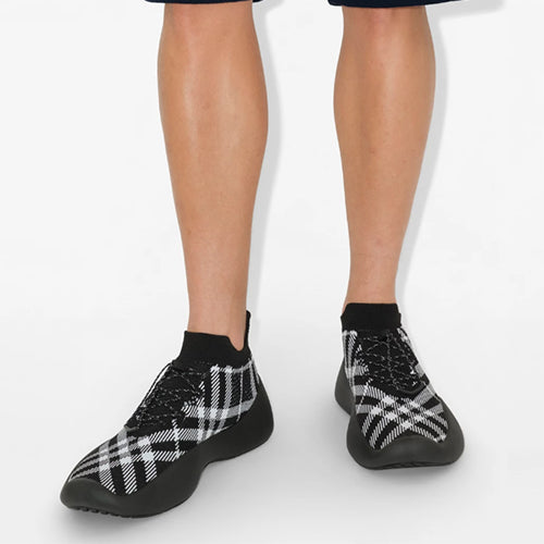 버버리 체크 니트 넵튠 스니커즈 블랙