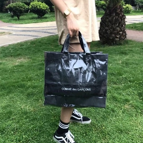 (국내배송, 당일출고) 꼼데가르송 PVC 토트백 블랙마켓