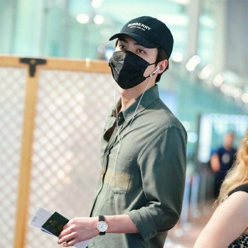 (국내배송, 당일출고) 버버리 런던 잉글랜드 자수 볼캡 (엑소 세훈 착용)